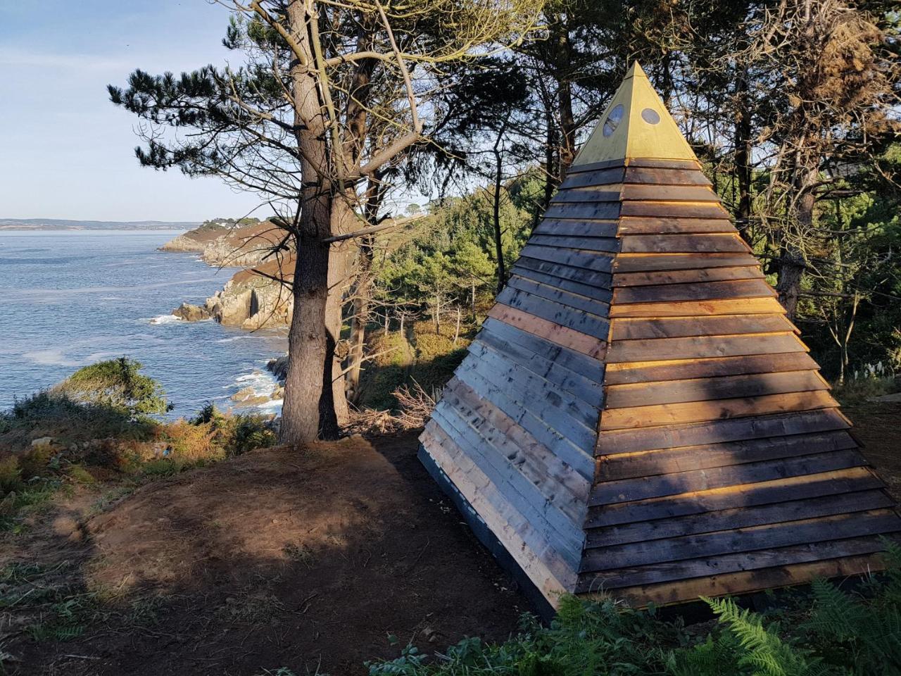 Les Fous De Bassans Bed & Breakfast Poullan-sur-Mer Eksteriør bilde