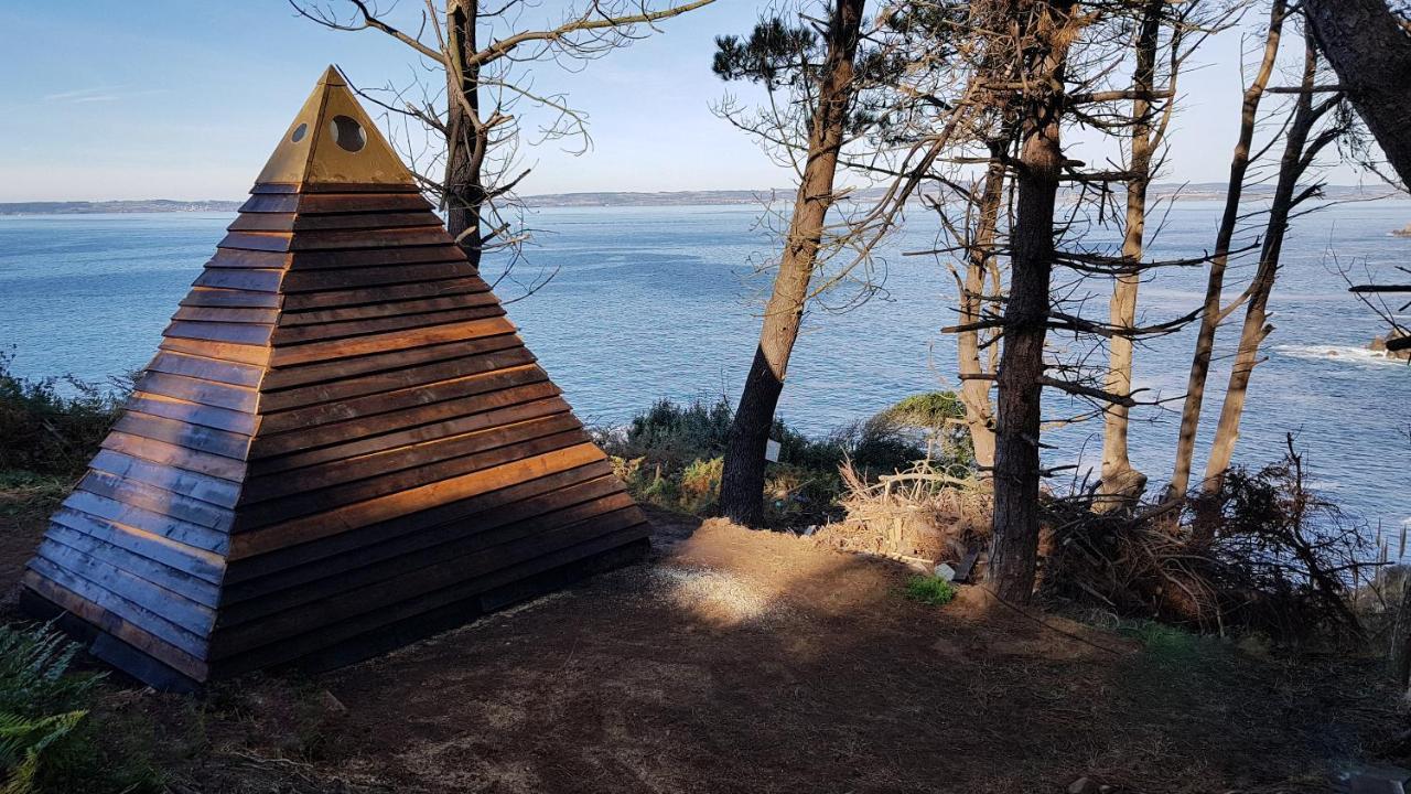 Les Fous De Bassans Bed & Breakfast Poullan-sur-Mer Eksteriør bilde