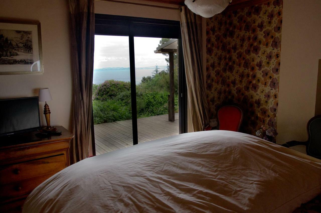 Les Fous De Bassans Bed & Breakfast Poullan-sur-Mer Eksteriør bilde